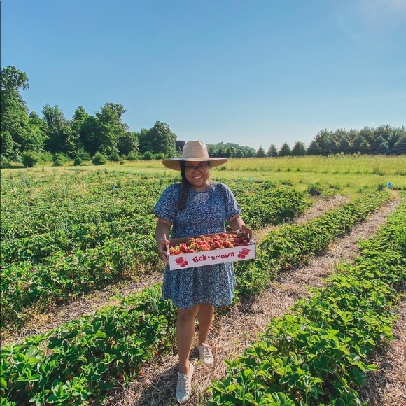 Meet your Posher, Destiny - Picture 5 of 5